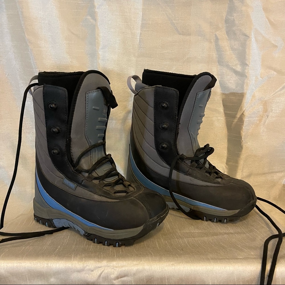 Women’s Lamar Clash snowboard boots size 8